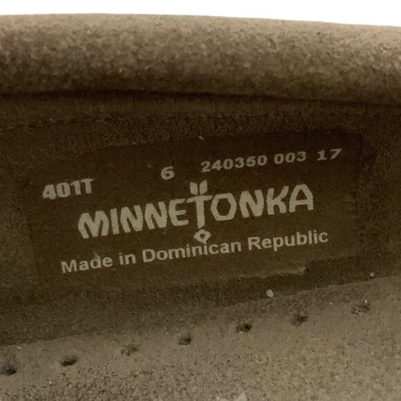 Minnetonka Womens Kilty Moccasins Size 6 Gray Suede Slip-On Softsole Shoes - Picture 8 of 9